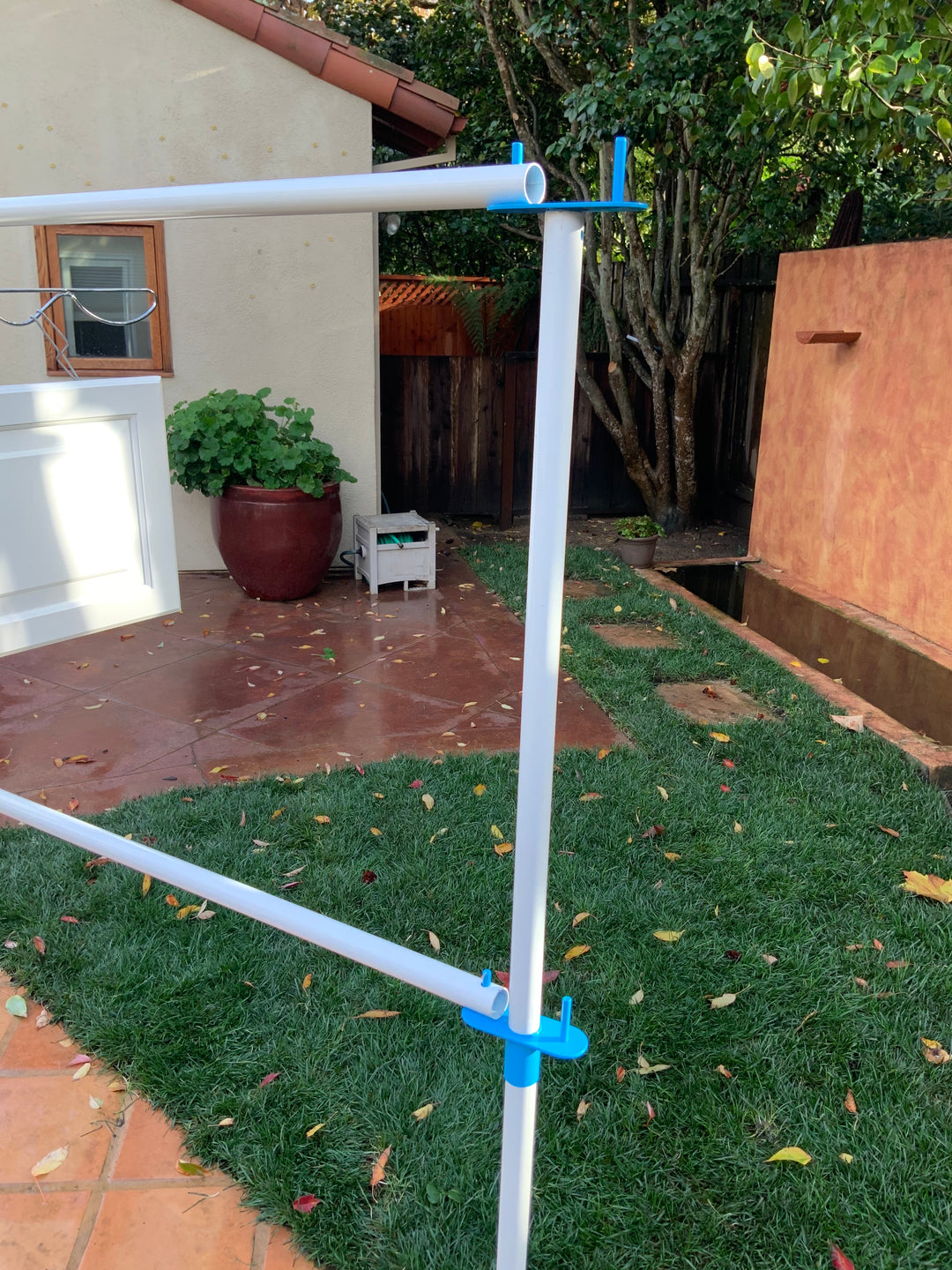 PRODRYINGRACK SD (PSDR) SERIES ACCESSORIES IN USE OUTSIDE, HEIGHT EXTENDERS AND 2ND TIER CONNECTORS